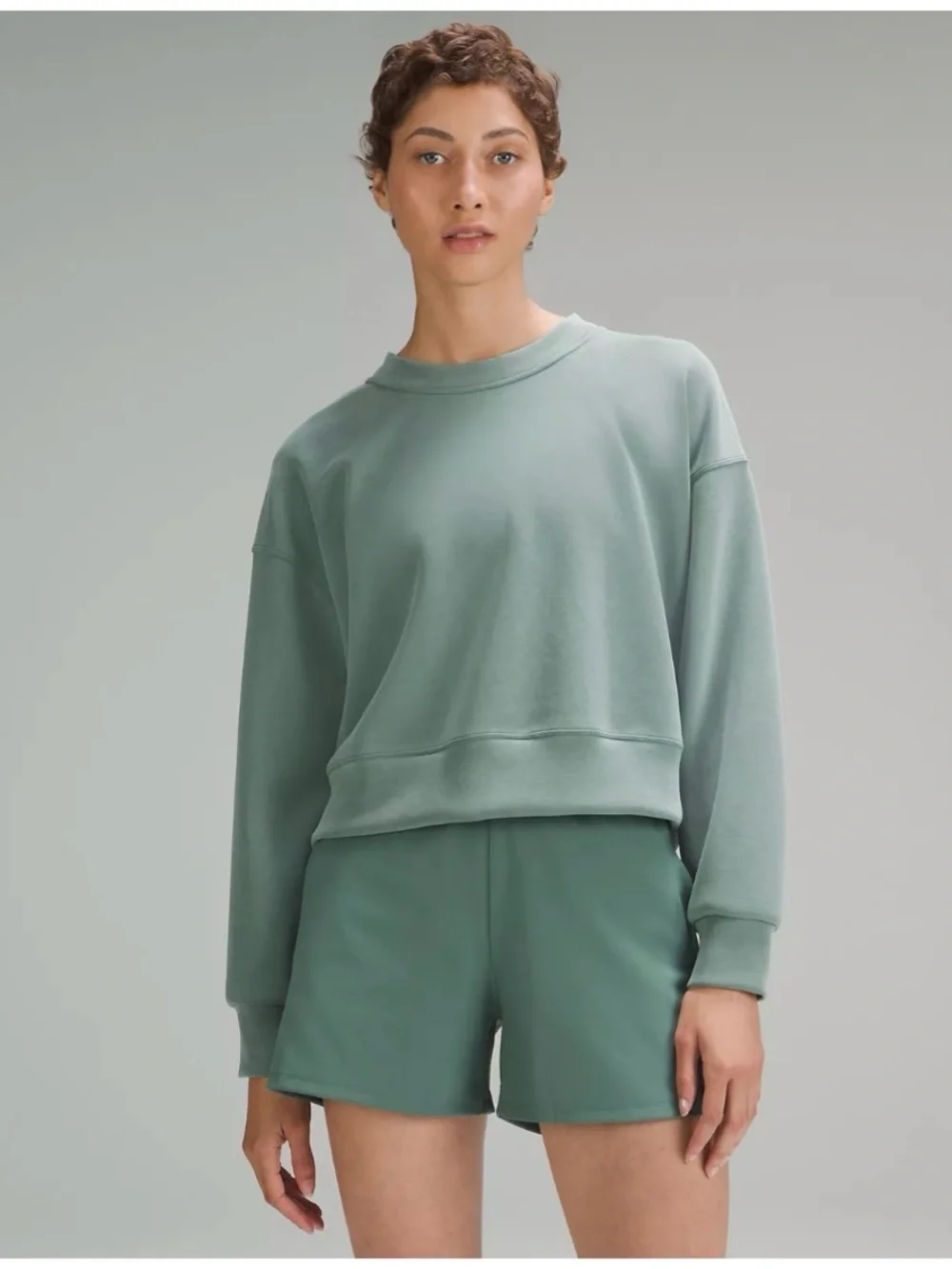 Lululemon Softstreme Perfectly Oversized Cropped Crew Medium Forest/Green Size 2